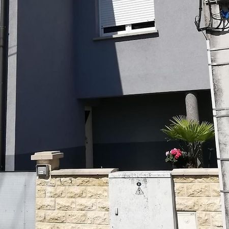 Appartement Agreable อาเกอโน ภายนอก รูปภาพ