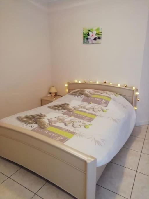 Appartement Agreable อาเกอโน ภายนอก รูปภาพ